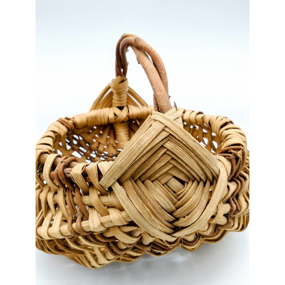 Mid Century Boho Wicker Basket Small Woven - Picture 1 of 7